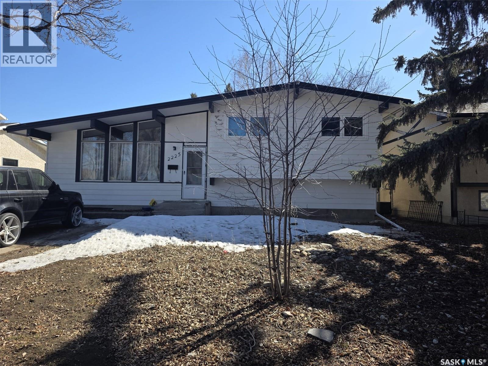 2225 BEDFORD AVENUE E, Regina, Saskatchewan