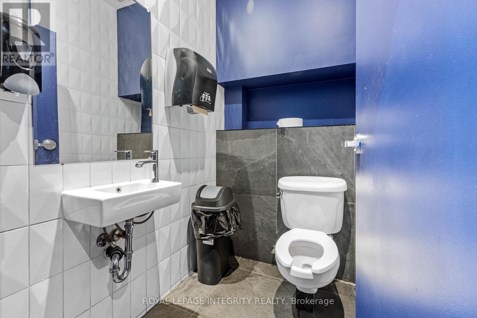 673-675 Somerset Street W, Ottawa, Ontario  K1R 6P3 - Photo 9 - X12968770