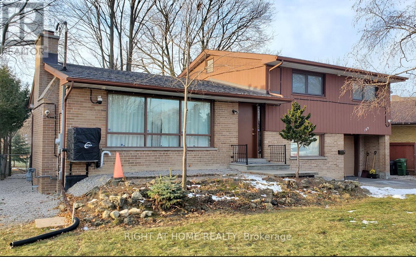 2 - 169 Yorkview Drive, Toronto, Ontario  M2R 1K2 - Photo 2 - C12968762