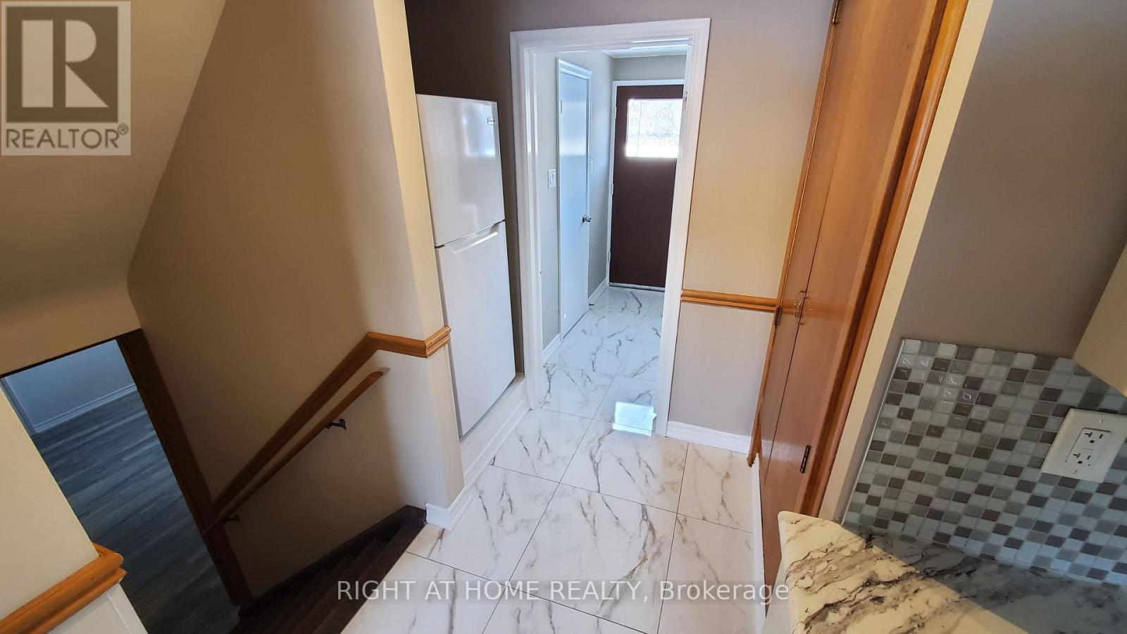 2 - 169 Yorkview Drive, Toronto, Ontario  M2R 1K2 - Photo 6 - C12968762