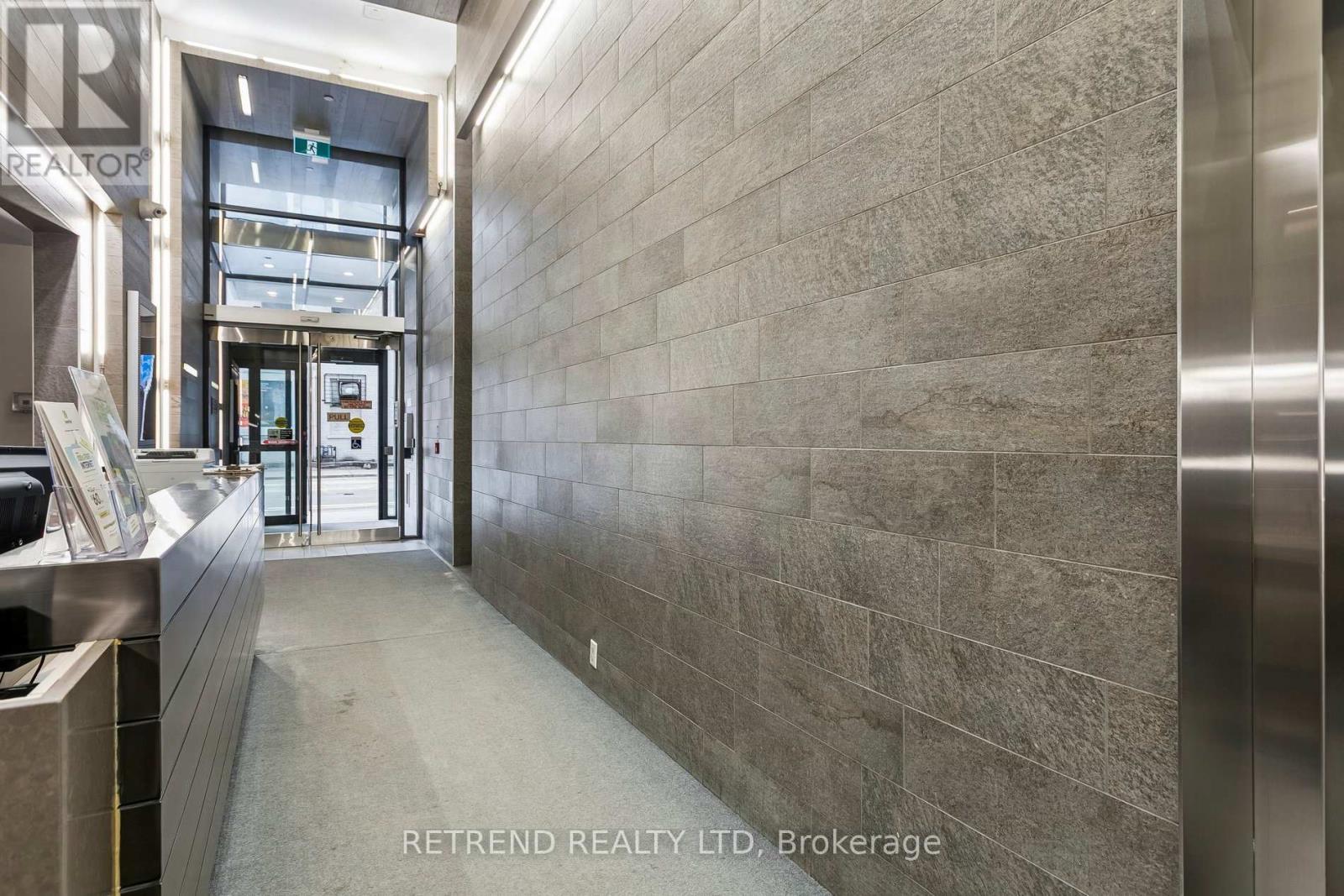 1203 - 101 Peter Street, Toronto, Ontario  M5V 2G9 - Photo 2 - C12968780