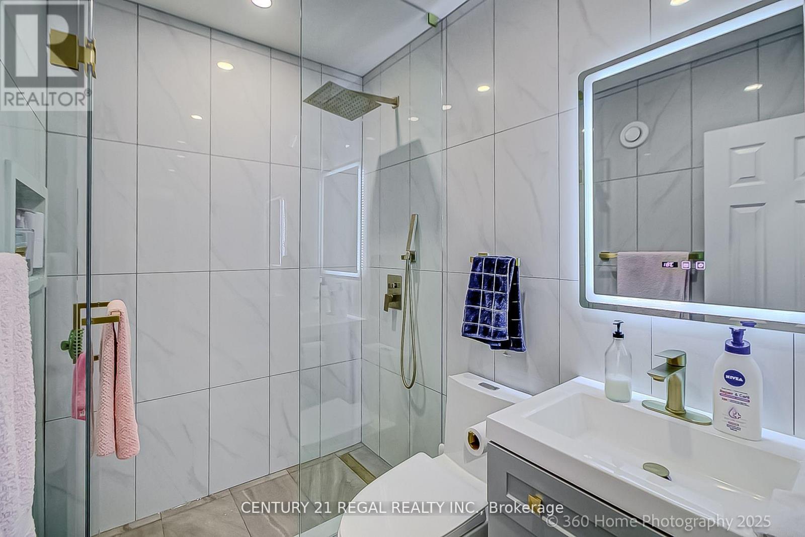 17 Electro Road, Toronto, Ontario  M1R 2A6 - Photo 10 - E12968742