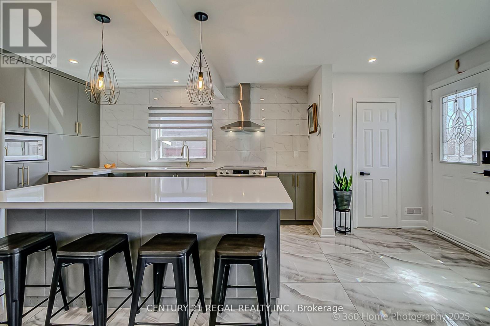 17 Electro Road, Toronto, Ontario  M1R 2A6 - Photo 5 - E12968742