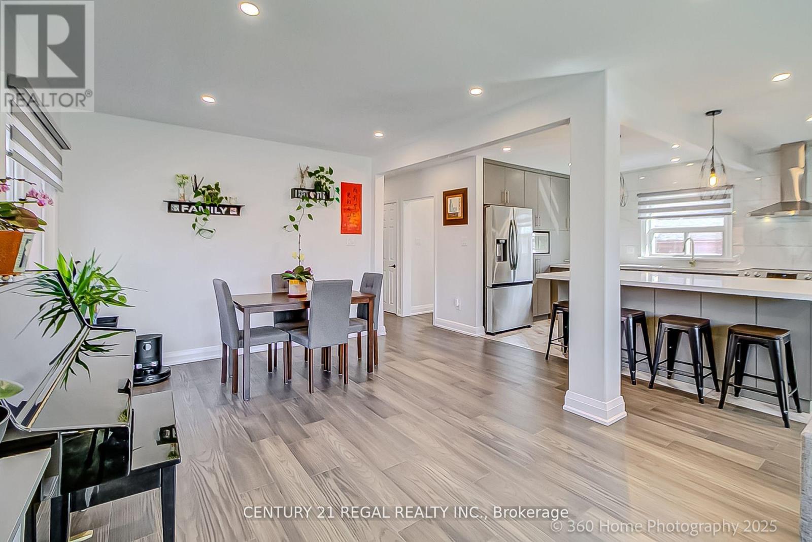 17 Electro Road, Toronto, Ontario  M1R 2A6 - Photo 8 - E12968742