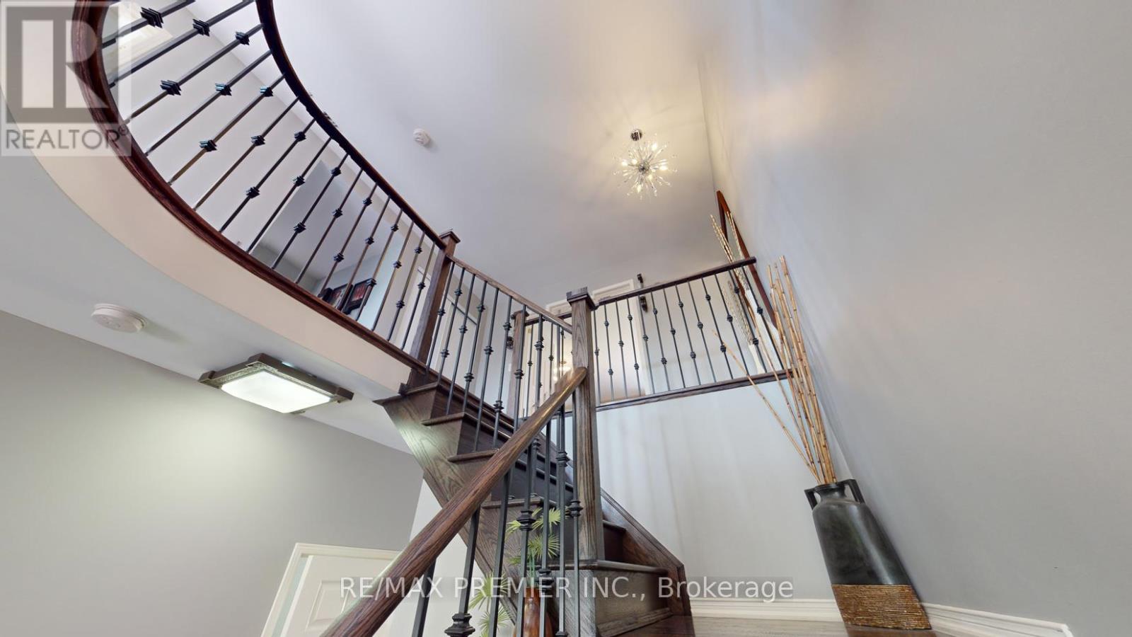 2307 Pilgrim Square, Oshawa, Ontario  L1L 0C2 - Photo 10 - E12968752