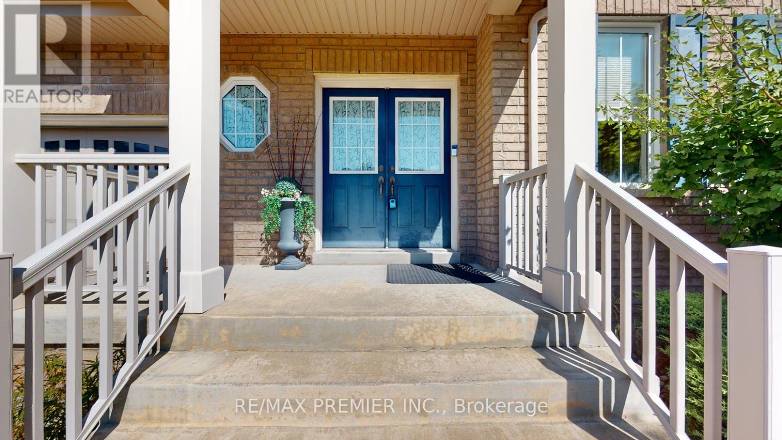 2307 Pilgrim Square, Oshawa, Ontario  L1L 0C2 - Photo 3 - E12968752