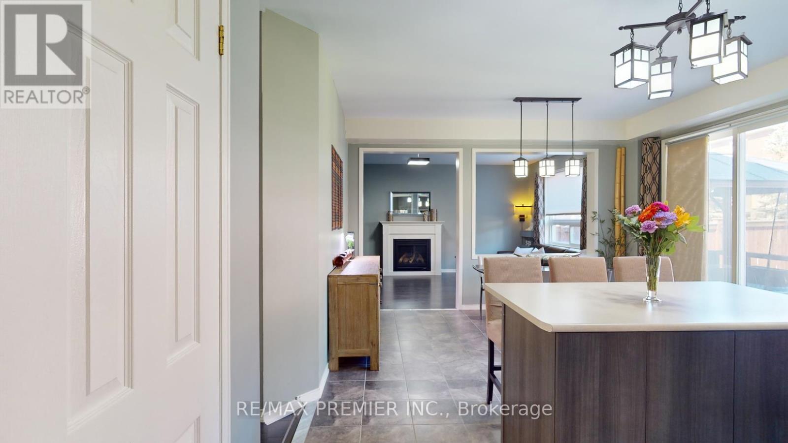 2307 Pilgrim Square, Oshawa, Ontario  L1L 0C2 - Photo 8 - E12968752