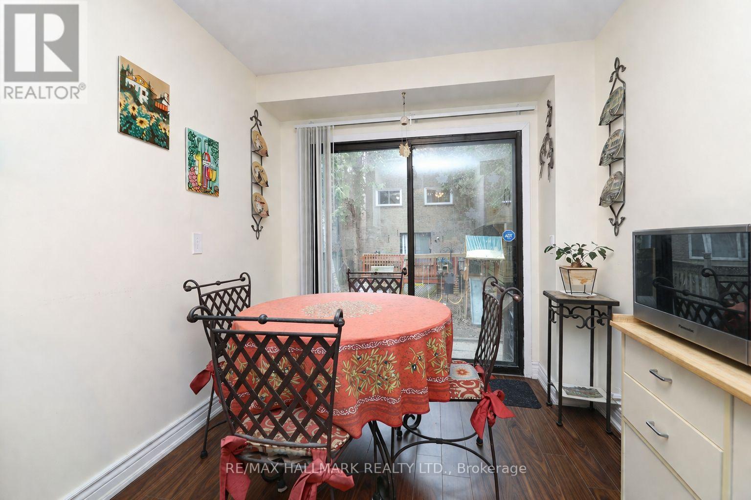 191 Cottonwood Court, Markham, Ontario  L3T 5W9 - Photo 7 - N12968744