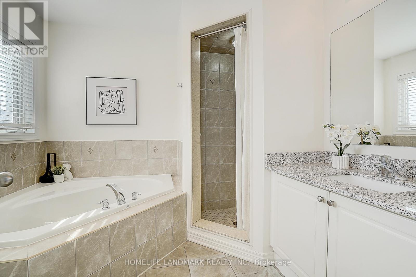 11 Chao Crescent, Richmond Hill, Ontario  L4E 0P4 - Photo 26 - N12968748