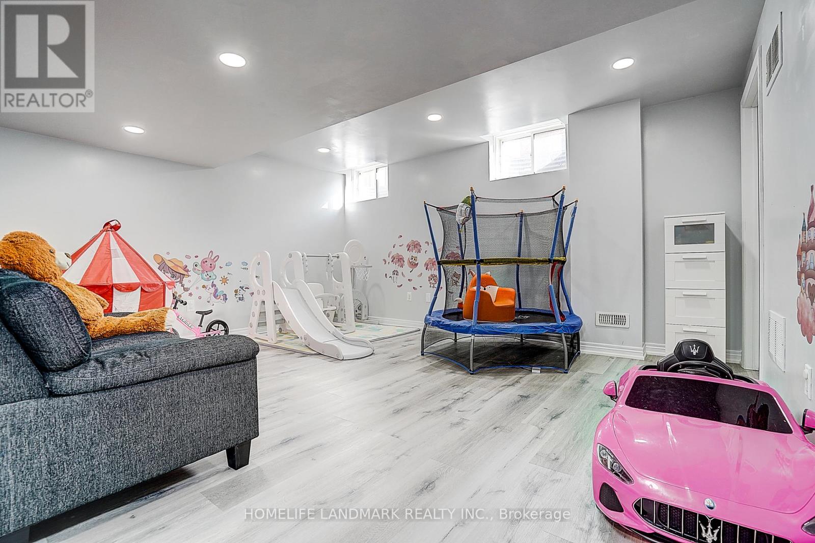 11 Chao Crescent, Richmond Hill, Ontario  L4E 0P4 - Photo 36 - N12968748