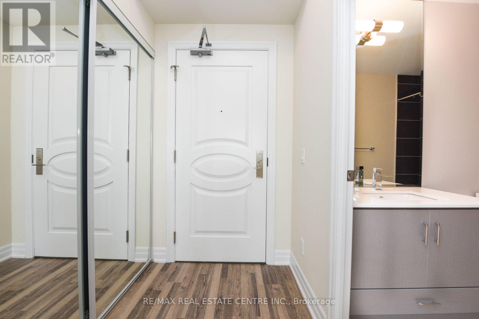 508 - 9075 Jane Street, Vaughan, Ontario  L4K 0L7 - Photo 8 - N12968772