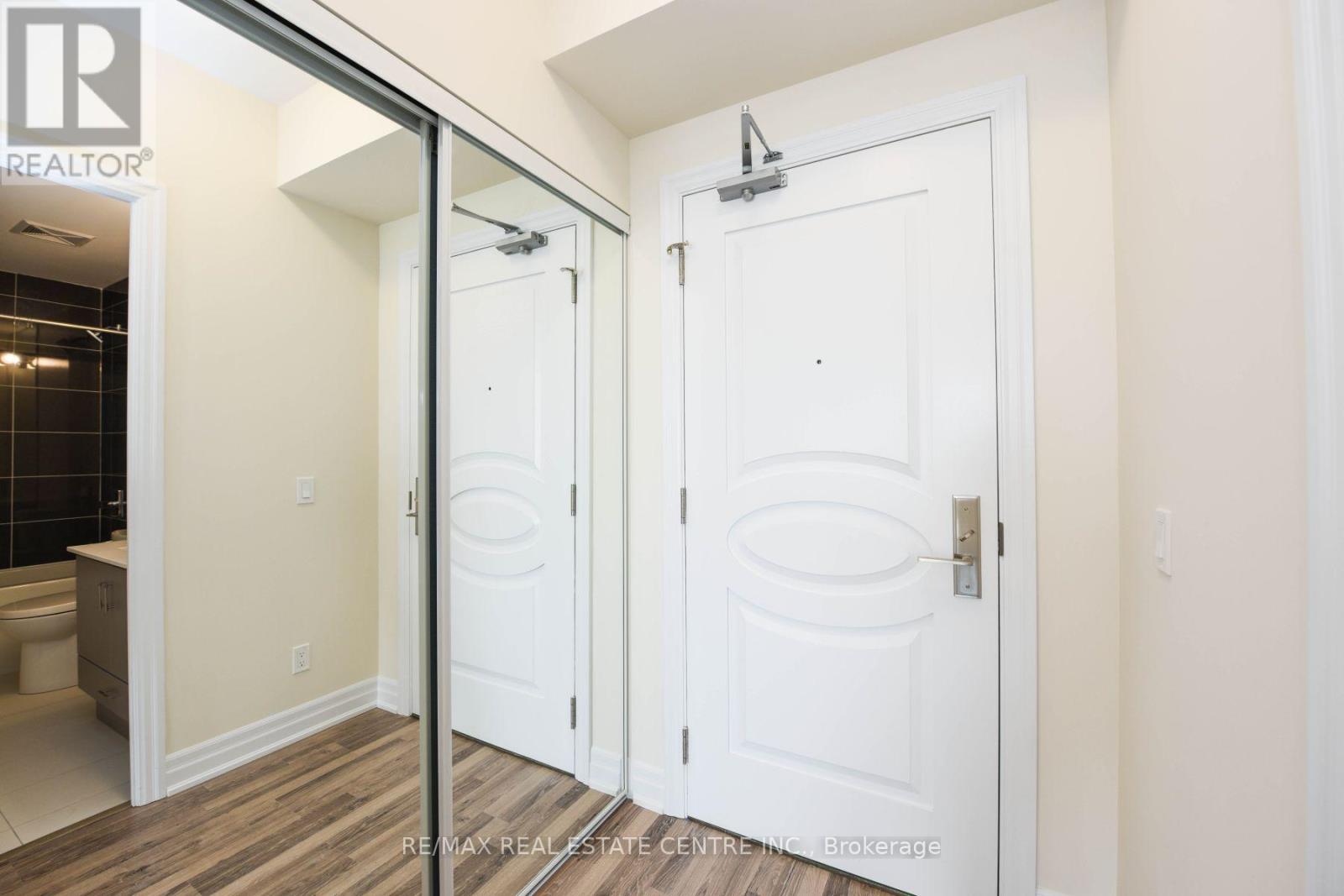 508 - 9075 Jane Street, Vaughan, Ontario  L4K 0L7 - Photo 9 - N12968772