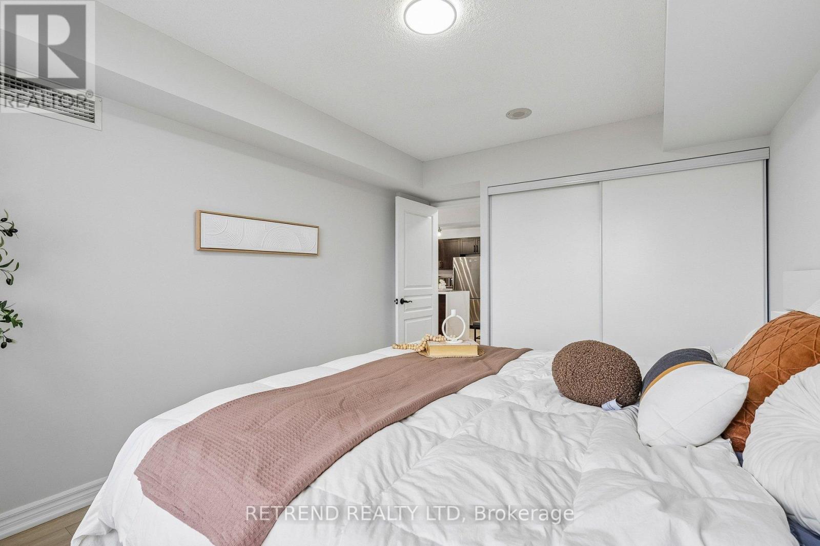 602 - 310 Red Maple Road, Richmond Hill, Ontario  L4C 0T7 - Photo 23 - N12968776