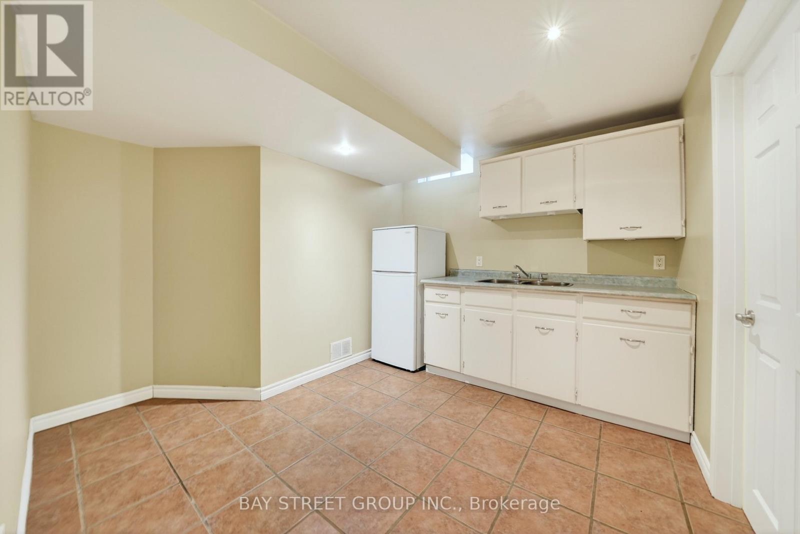 97 Bishop Drive, Barrie, Ontario  L4N 7P4 - Photo 30 - S12968768