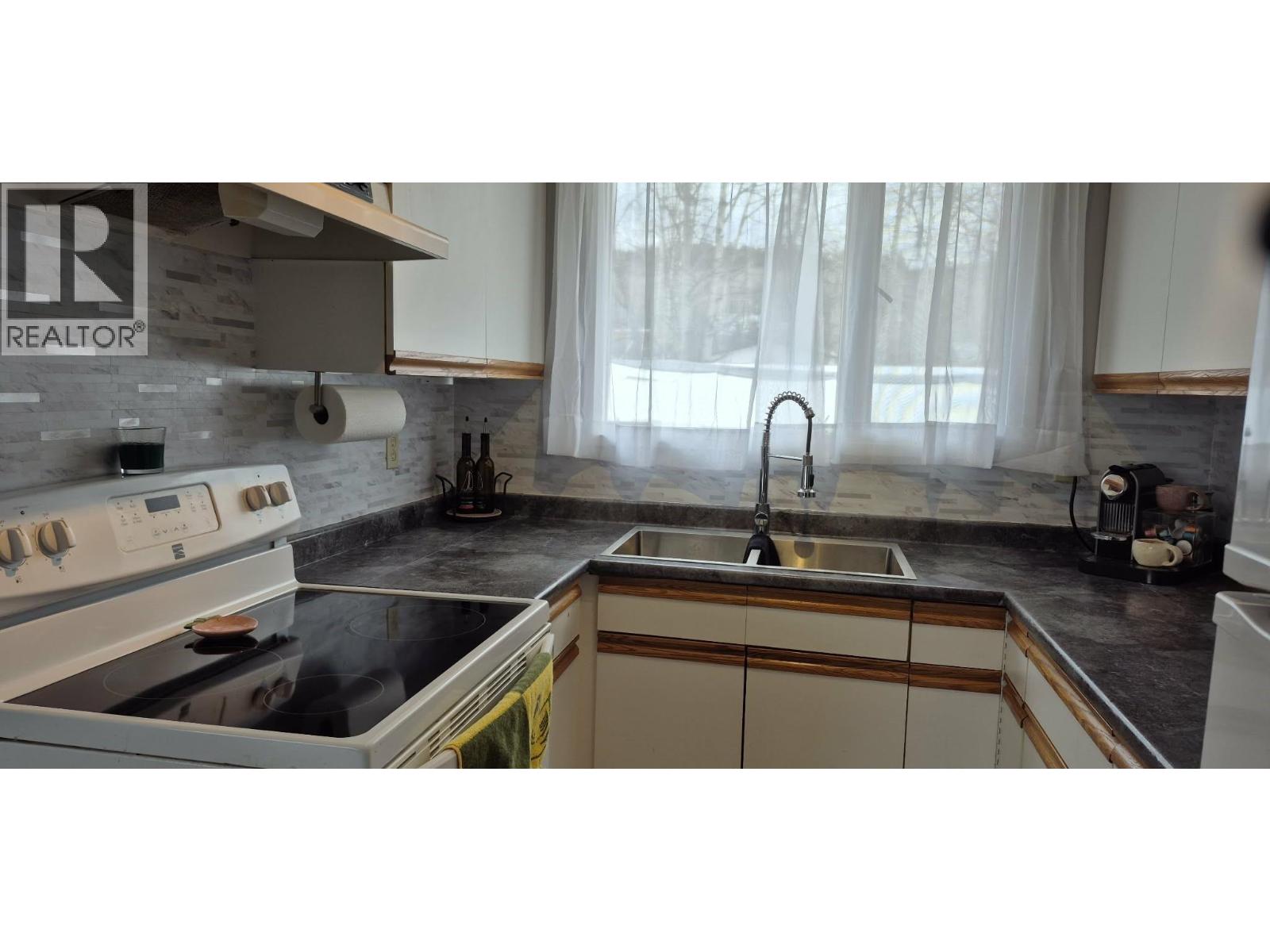 144 E 3rd Avenue, Fort St. James, British Columbia  V0J 1P0 - Photo 10 - R3107085