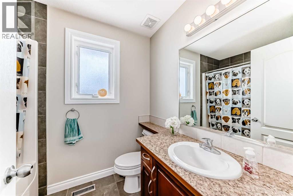 172 Sunset Heights, Crossfield, Alberta  T0M 0S0 - Photo 30 - A2299529