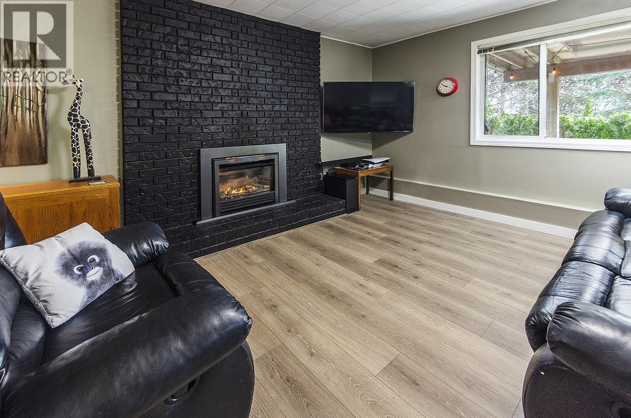 343 Dartmoor Drive, Coquitlam, British Columbia  V3K 5R6 - Photo 18 - R3106122