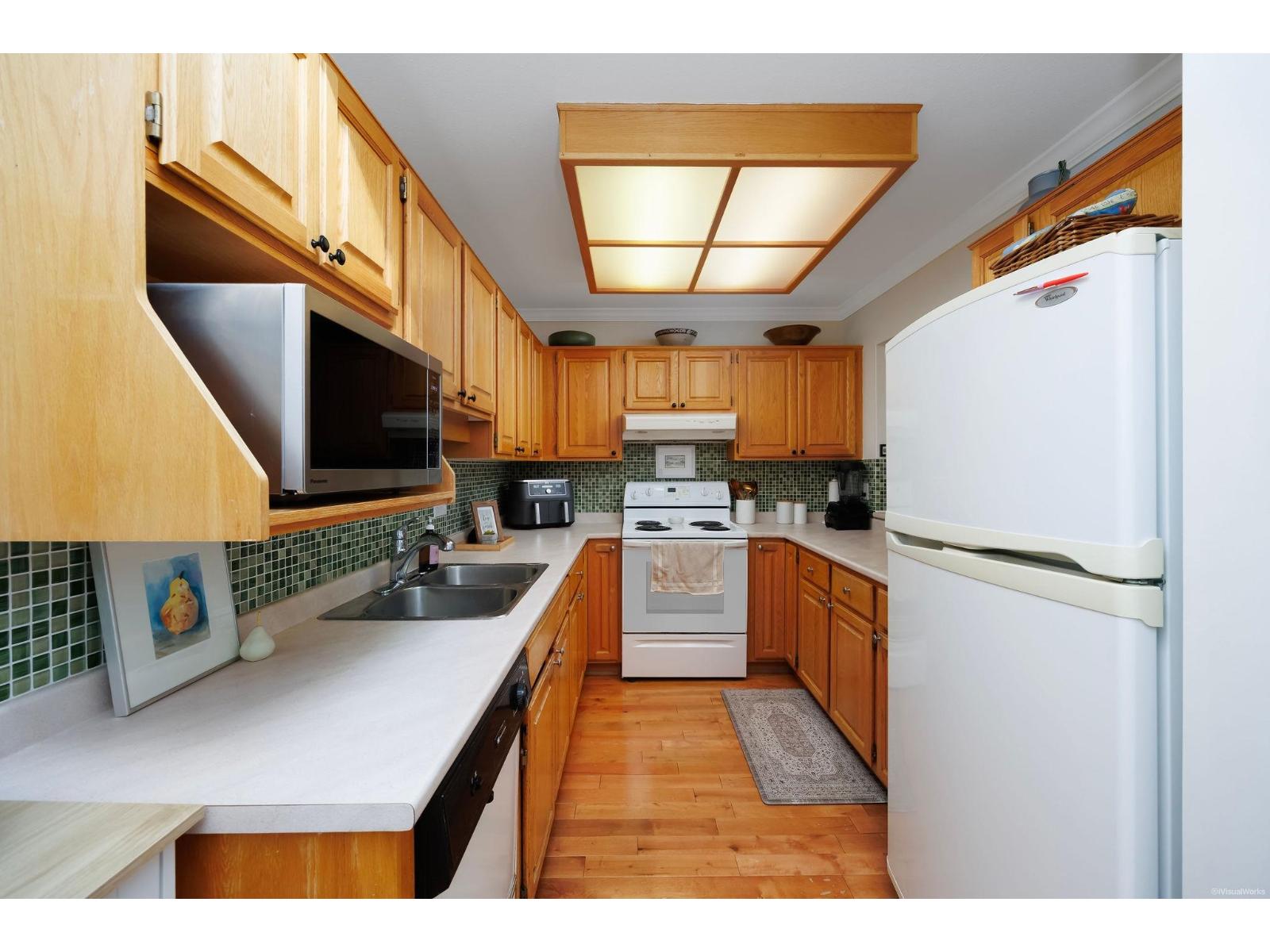 303 1500 Merklin Street, White Rock, British Columbia V4B 4C5 - Photo 6 - R3107648