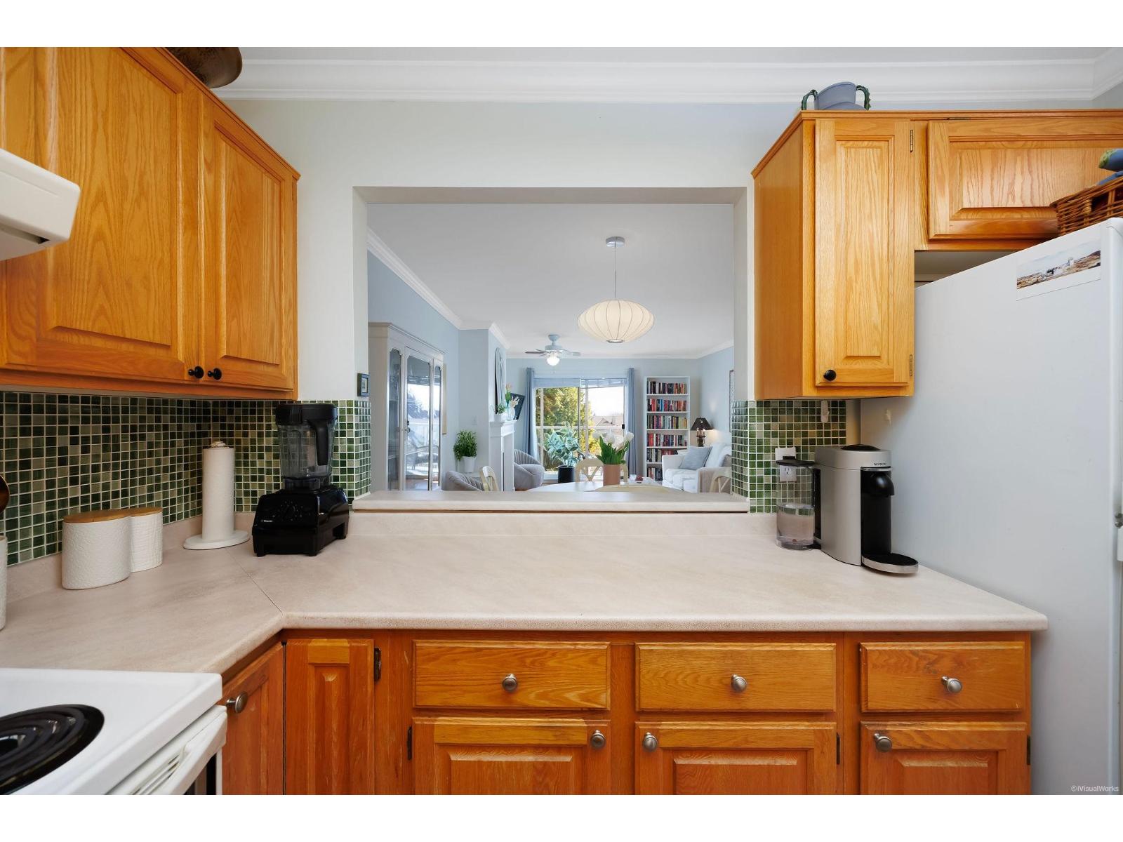 303 1500 Merklin Street, White Rock, British Columbia V4B 4C5 - Photo 8 - R3107648