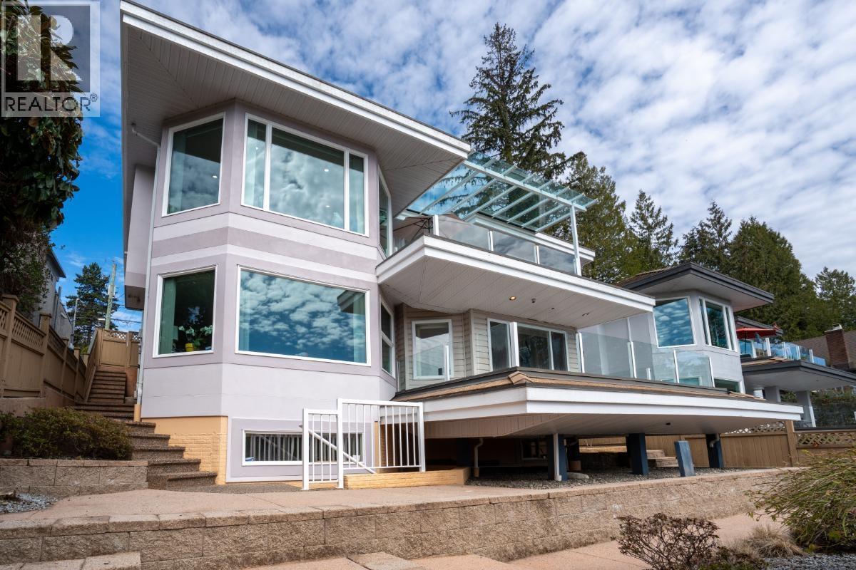 4493 Epps Avenue, North Vancouver, British Columbia  V7G 1G2 - Photo 10 - R3107712