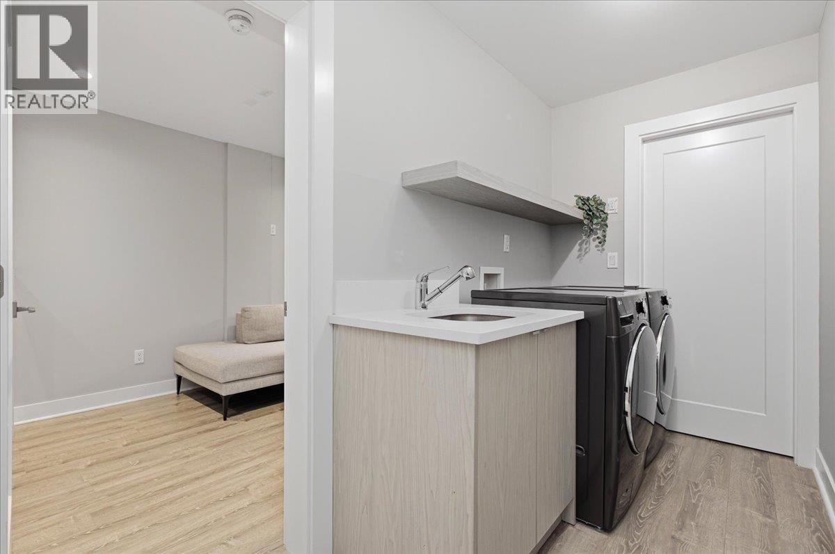 210 W 5th Street, North Vancouver, British Columbia V7M 1K1 - Photo 25 - R3107730