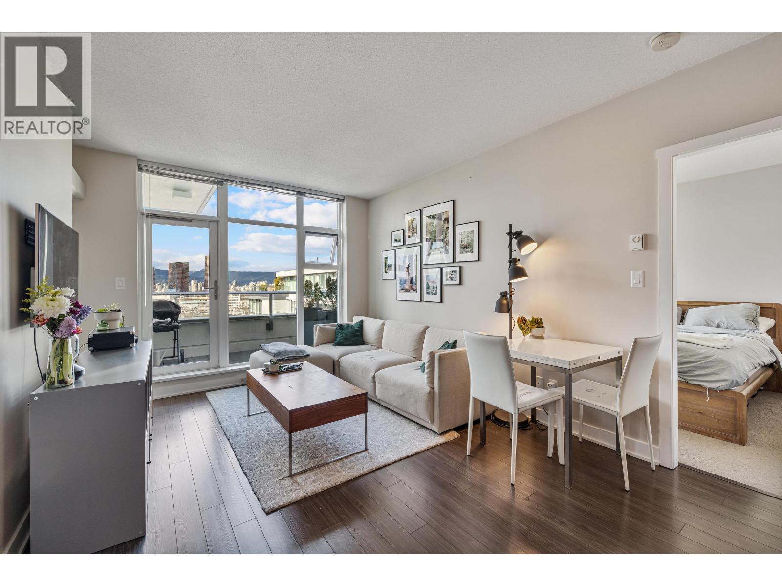 820 1777 W 7TH AVENUE, Vancouver, British Columbia