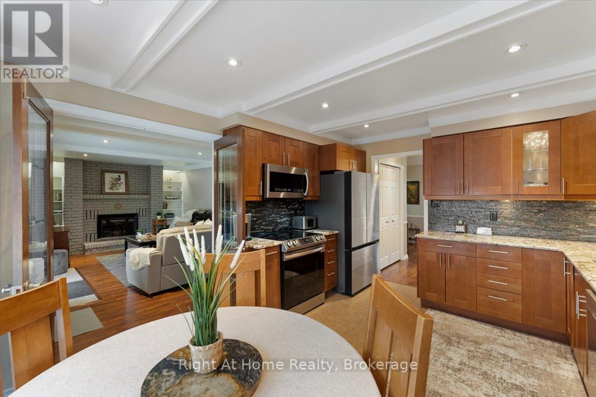 437 Shoreacres Road, Burlington, Ontario  L7L 5N2 - Photo 12 - W12968808