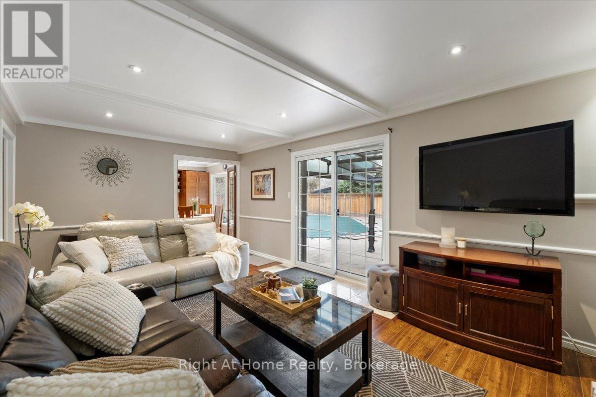 437 Shoreacres Road, Burlington, Ontario  L7L 5N2 - Photo 15 - W12968808