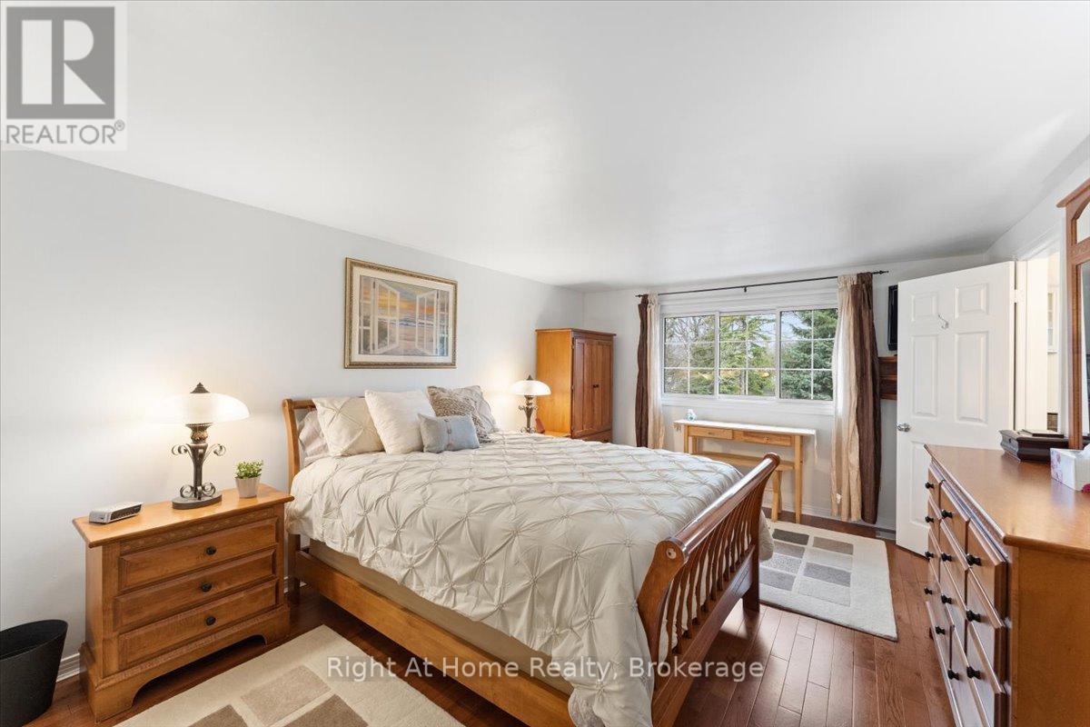 437 Shoreacres Road, Burlington, Ontario  L7L 5N2 - Photo 21 - W12968808