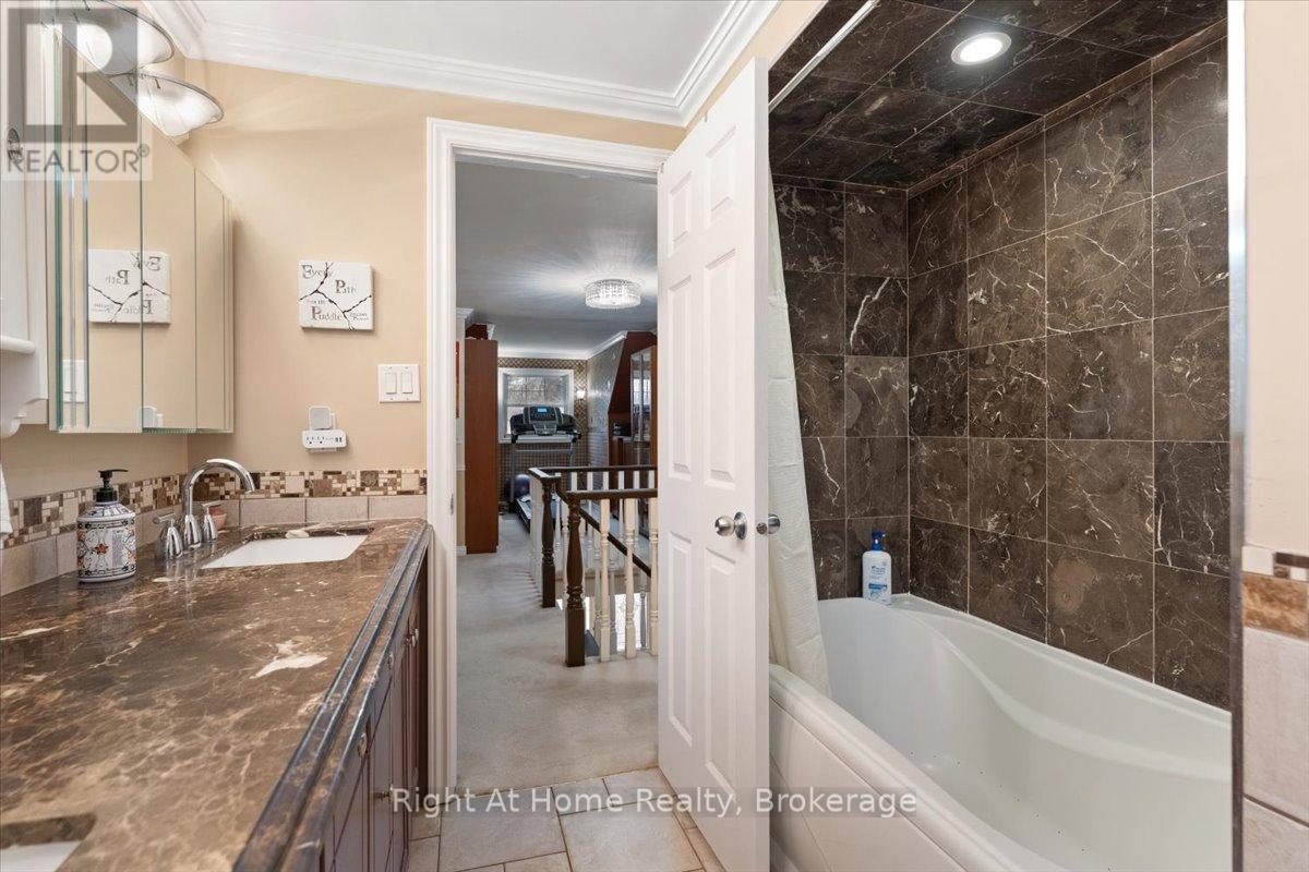 437 Shoreacres Road, Burlington, Ontario  L7L 5N2 - Photo 28 - W12968808