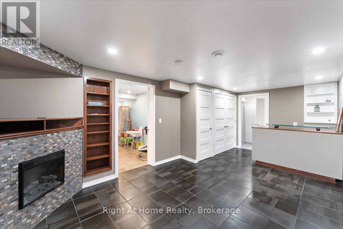 437 Shoreacres Road, Burlington, Ontario  L7L 5N2 - Photo 32 - W12968808