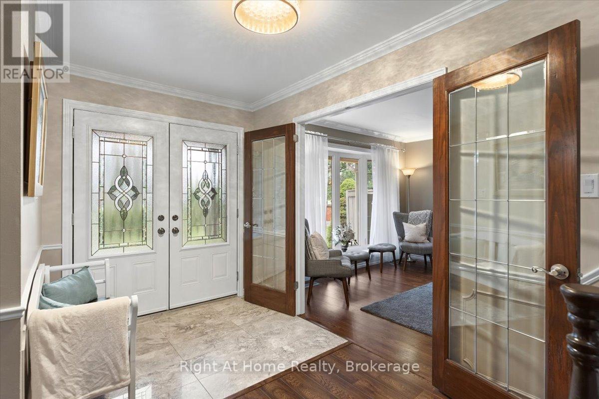 437 Shoreacres Road, Burlington, Ontario  L7L 5N2 - Photo 4 - W12968808