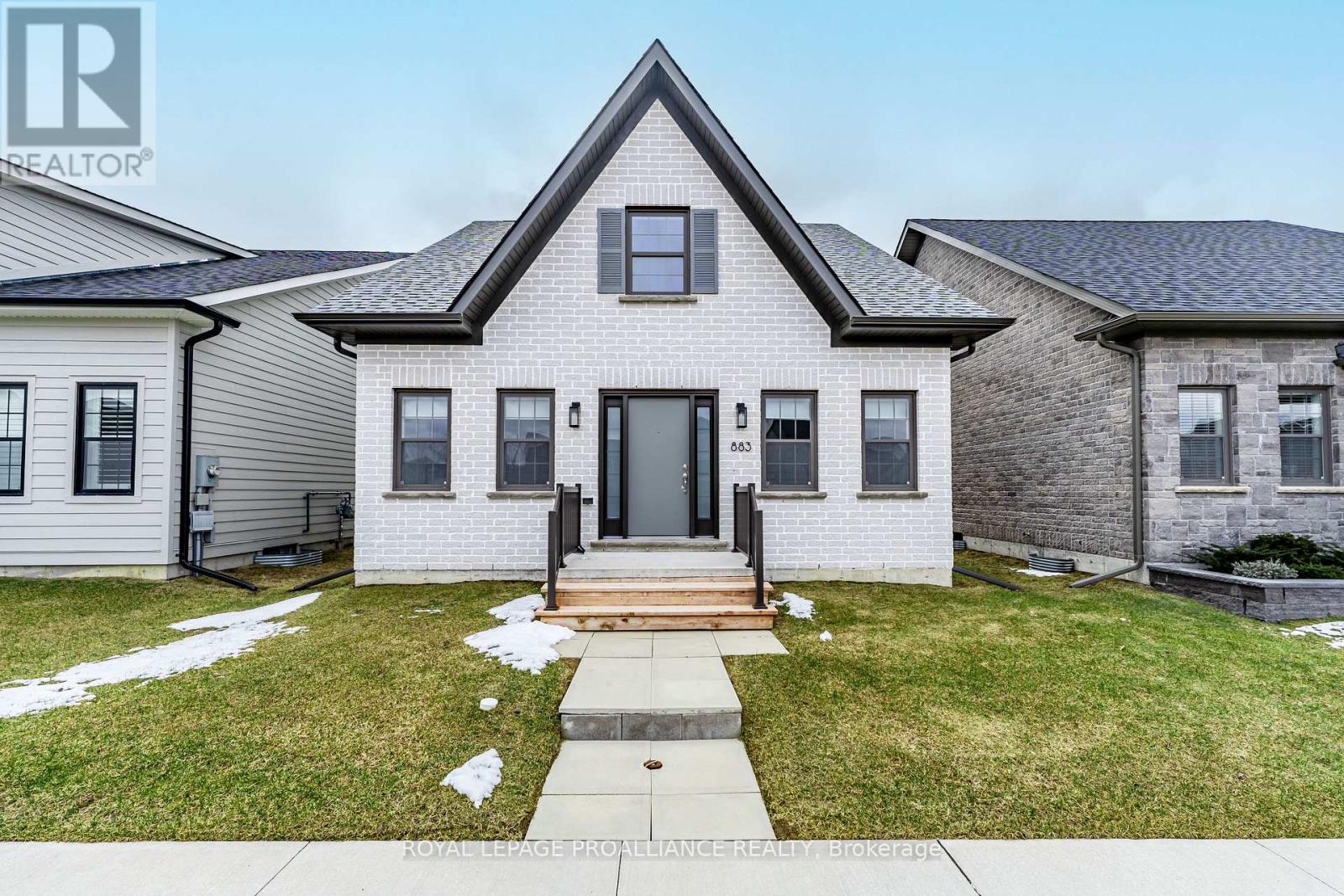 883 Ernest Allen Boulevard, Cobourg, Ontario  K9A 1W9 - Photo 2 - X12923600
