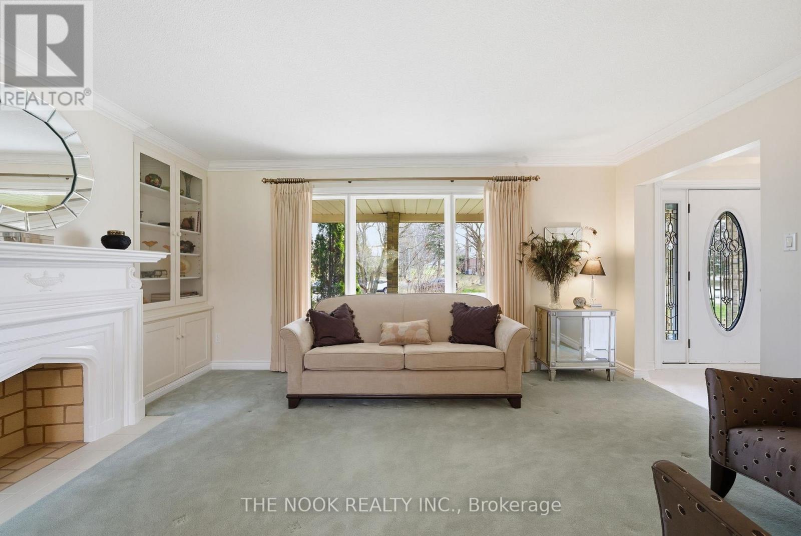 497 Samuel Harper Court, East Gwillimbury (Mt Albert), Ontario  L0G 1M0 - Photo 11 - N12968858