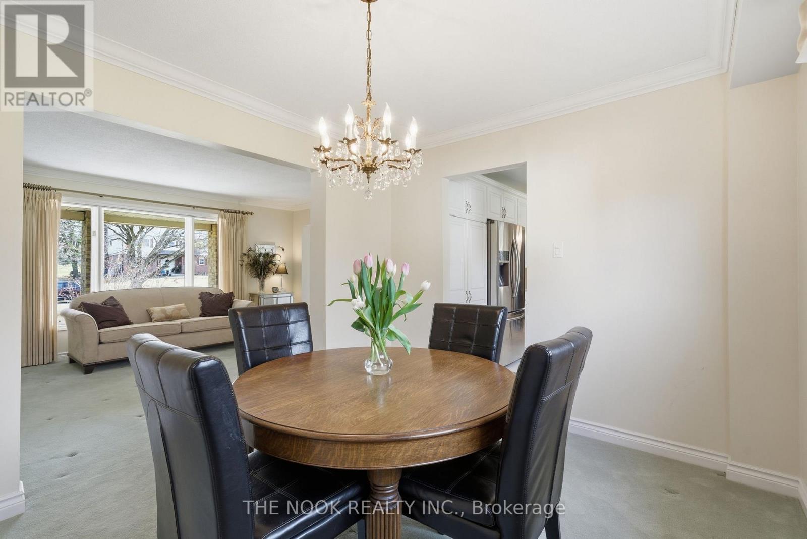 497 Samuel Harper Court, East Gwillimbury (Mt Albert), Ontario  L0G 1M0 - Photo 13 - N12968858