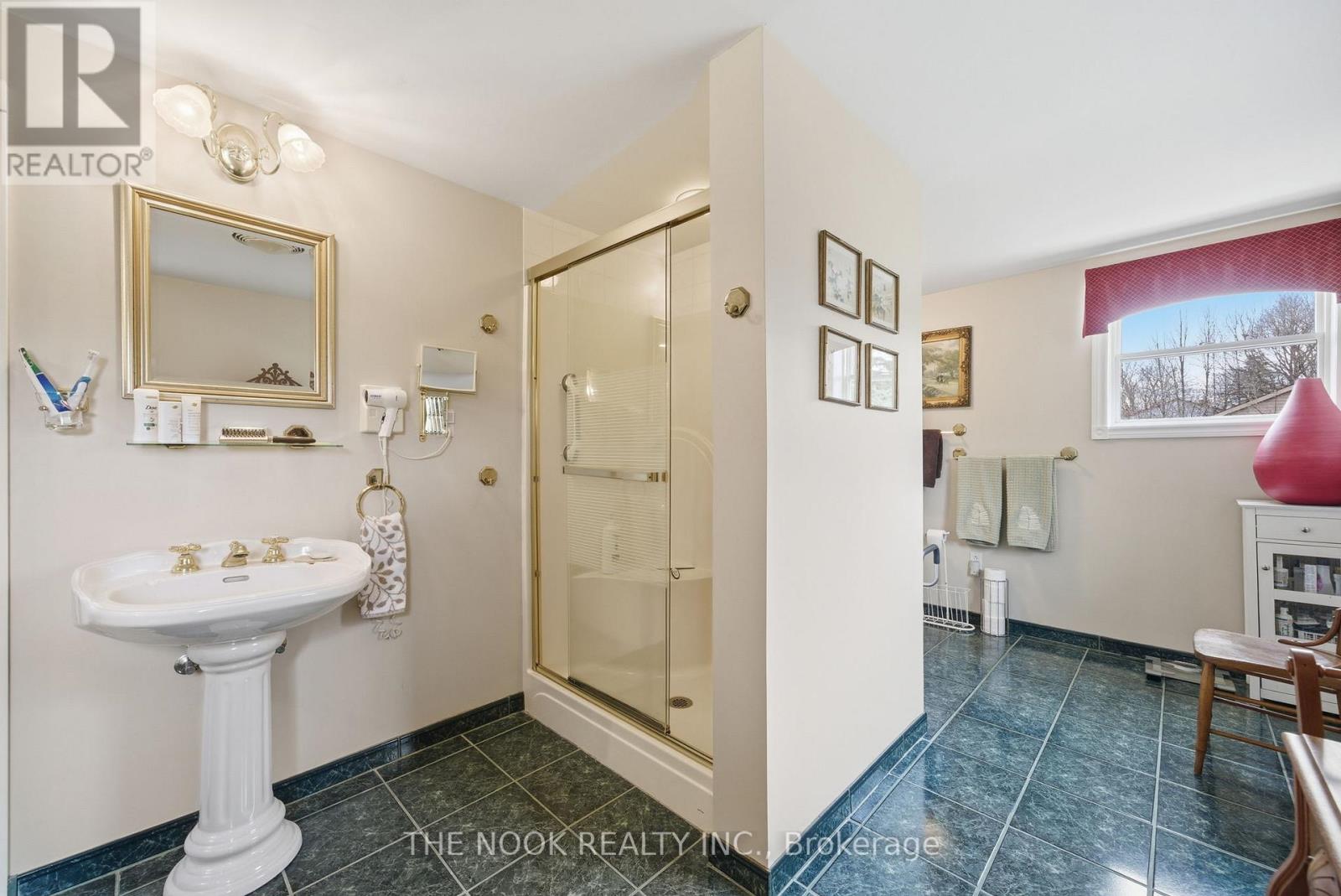 497 Samuel Harper Court, East Gwillimbury (Mt Albert), Ontario  L0G 1M0 - Photo 27 - N12968858