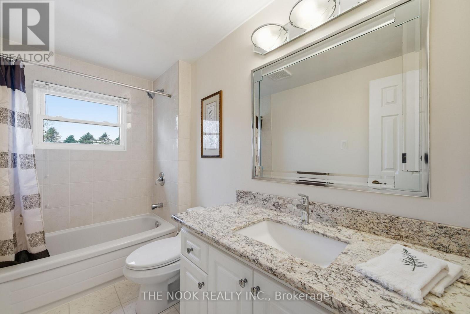 497 Samuel Harper Court, East Gwillimbury (Mt Albert), Ontario  L0G 1M0 - Photo 39 - N12968858