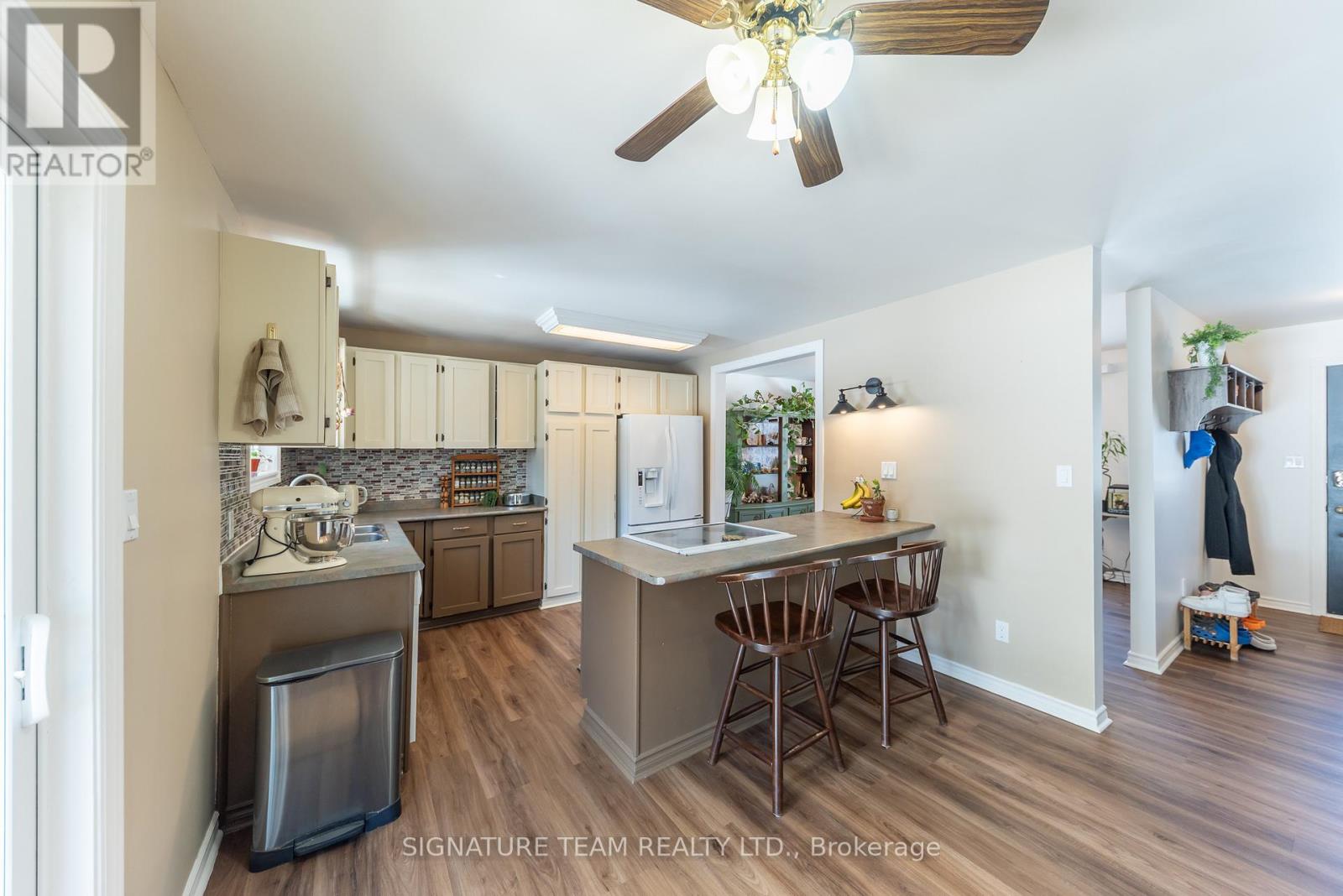 13 Mueller Crescent, Petawawa, Ontario  K8H 3E8 - Photo 12 - X12968866