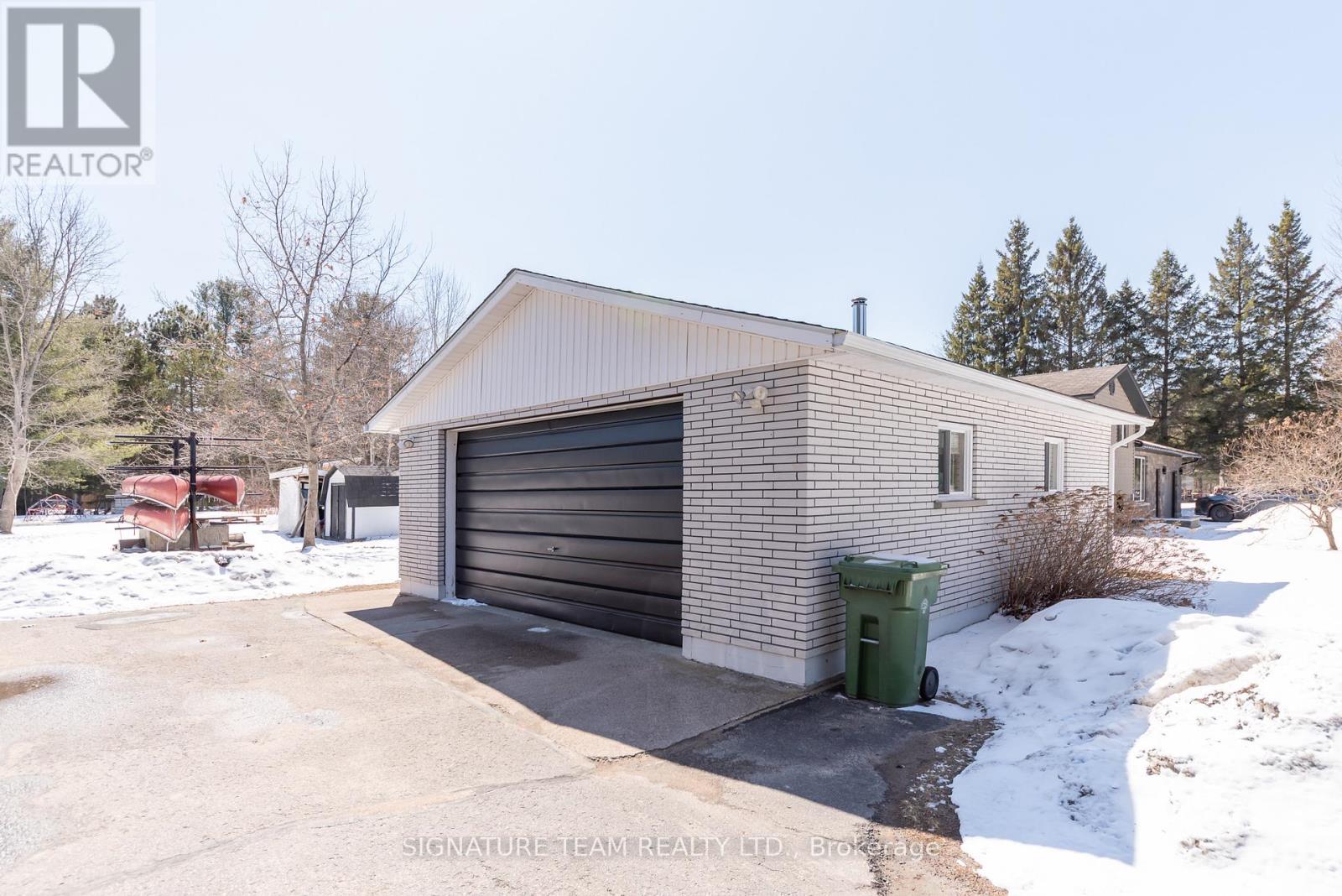 13 Mueller Crescent, Petawawa, Ontario  K8H 3E8 - Photo 5 - X12968866