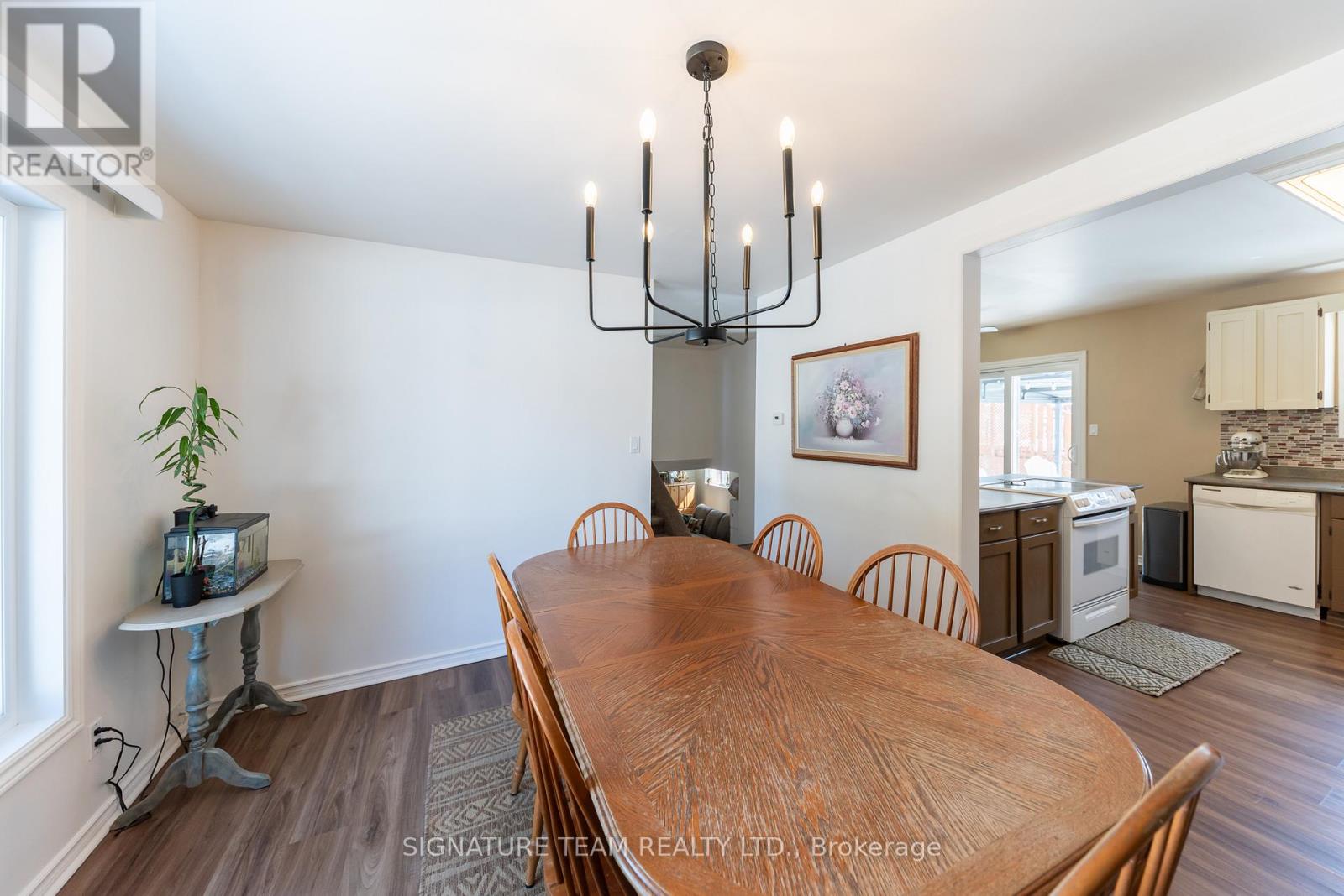 13 Mueller Crescent, Petawawa, Ontario  K8H 3E8 - Photo 9 - X12968866