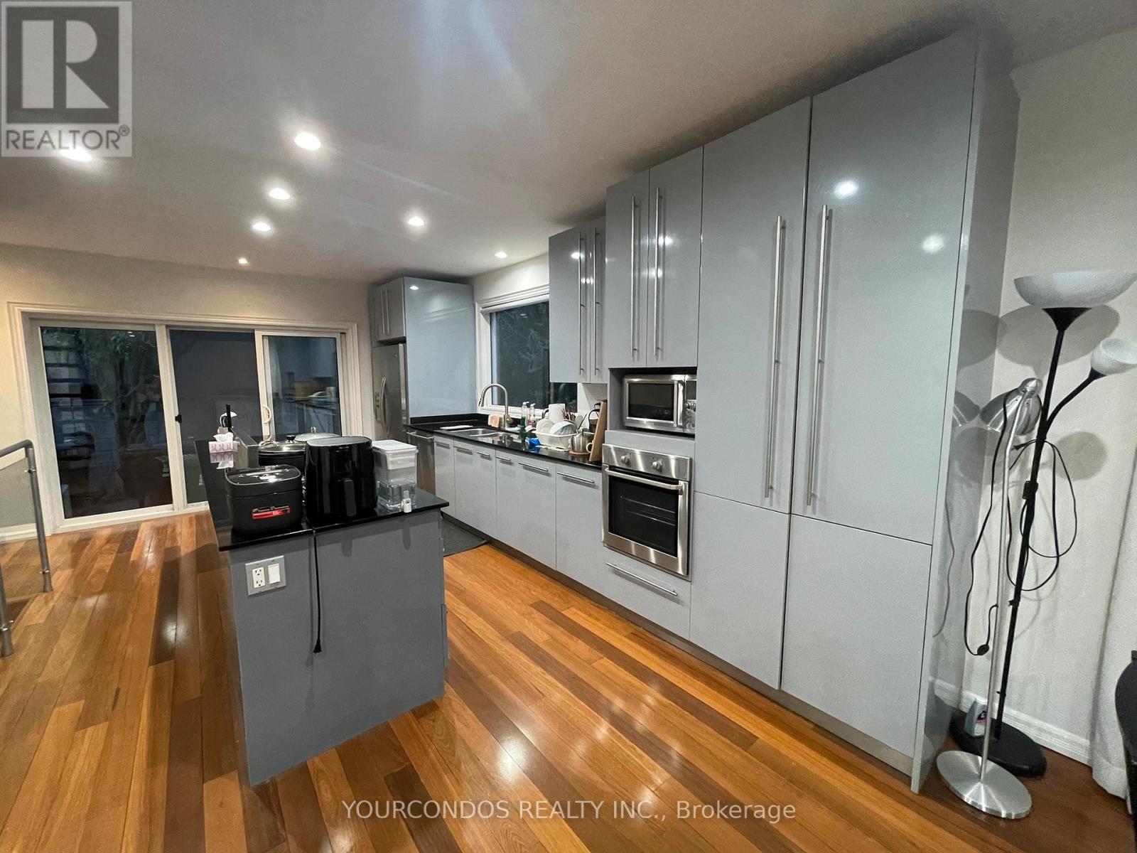 Upper A - 193 Brunswick Avenue, Toronto, Ontario  M5S 2M4 - Photo 6 - C12903848