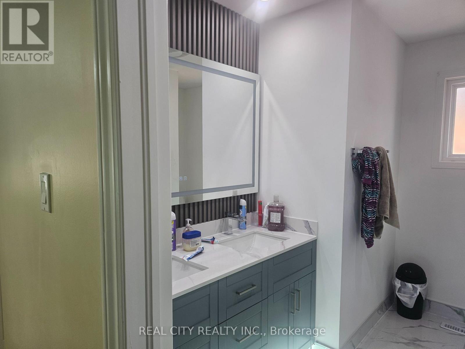 37 Bobcat Street, Brampton, Ontario  L6R 1C8 - Photo 19 - W12937892