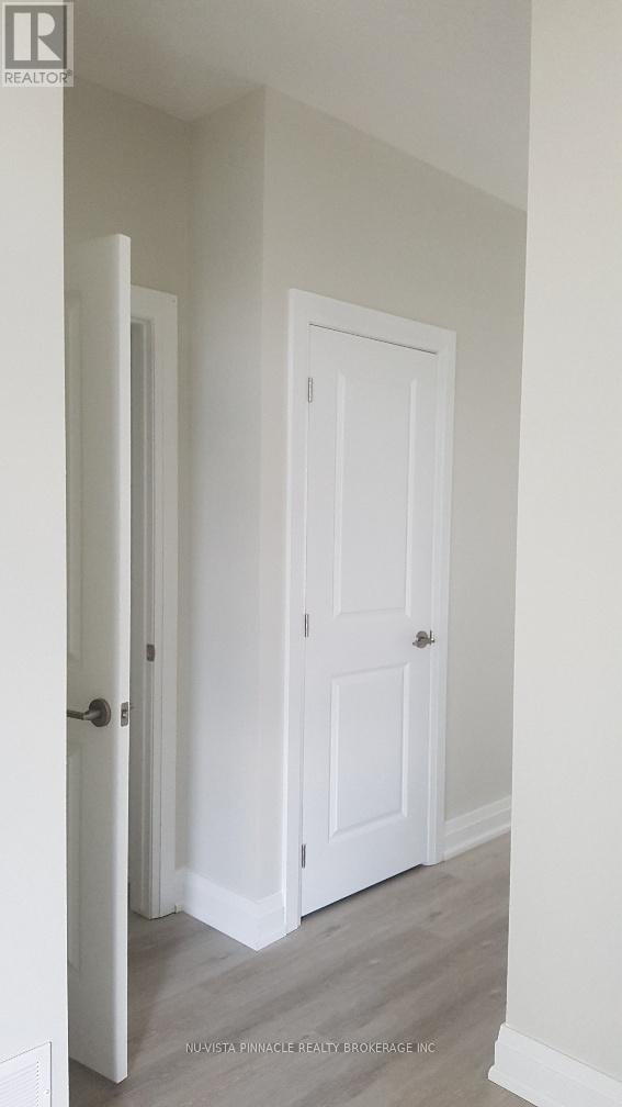 2319 Callingham Drive, London North, Ontario  N6G 0X2 - Photo 4 - X12968814