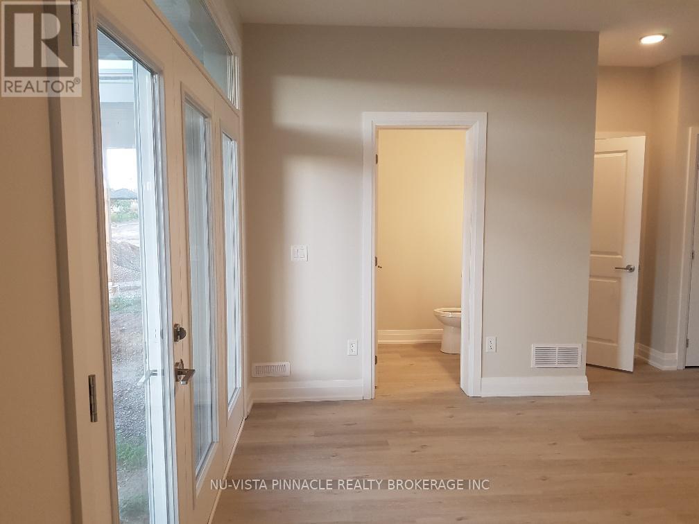 2319 Callingham Drive, London North, Ontario  N6G 0X2 - Photo 8 - X12968814