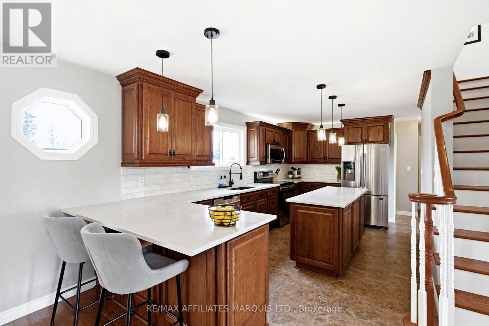 14229 County Road 2 Road, South Stormont, Ontario  K0C 1M0 - Photo 13 - X12968886