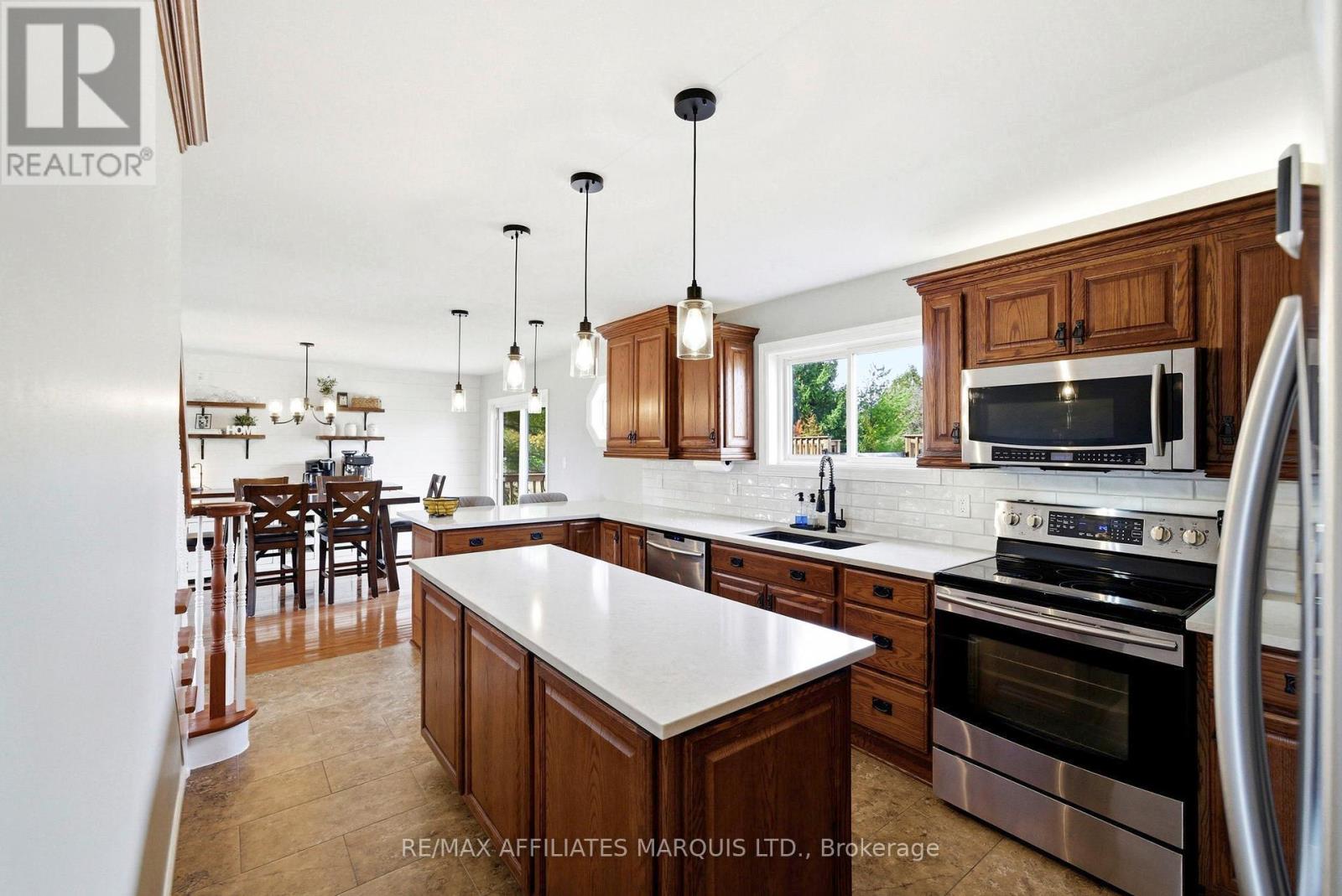 14229 County Road 2 Road, South Stormont, Ontario  K0C 1M0 - Photo 16 - X12968886