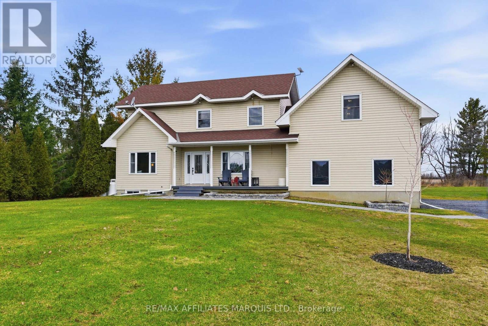 14229 County Road 2 Road, South Stormont, Ontario  K0C 1M0 - Photo 2 - X12968886