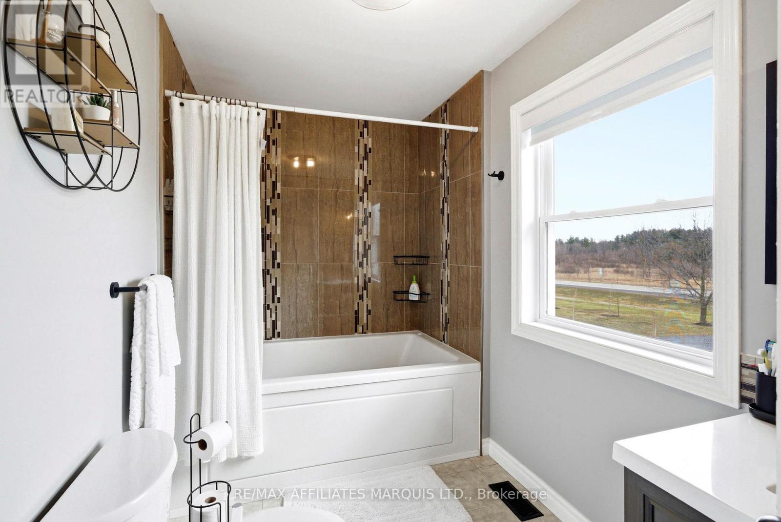 14229 County Road 2 Road, South Stormont, Ontario  K0C 1M0 - Photo 26 - X12968886