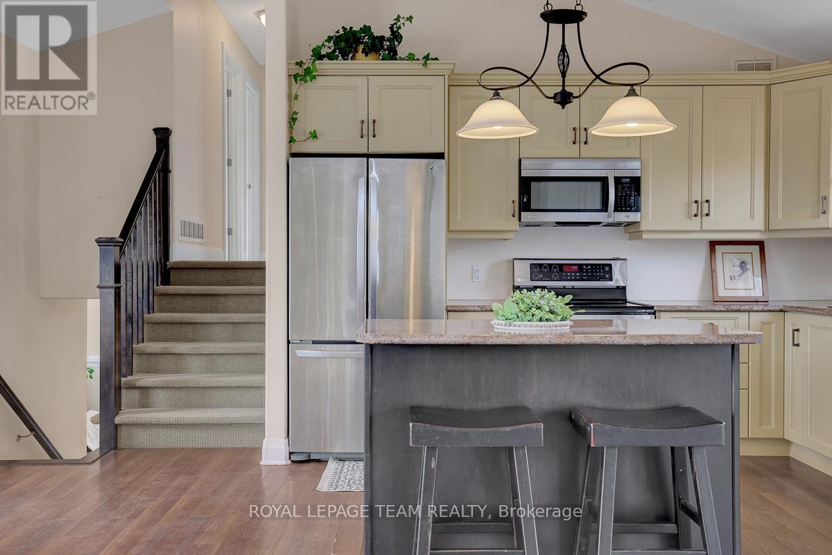 420 Hyndman Road, Edwardsburgh/cardinal, Ontario  K0E 1X0 - Photo 12 - X12968784