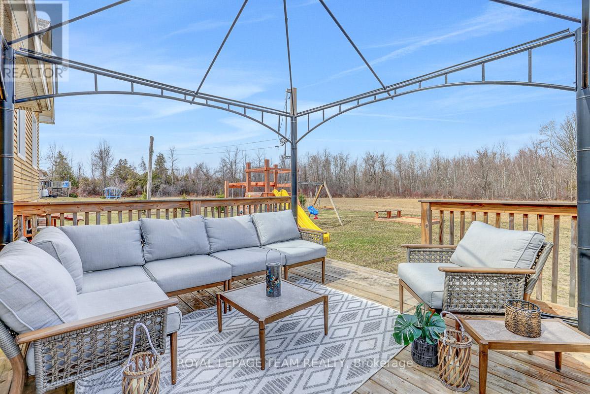 420 Hyndman Road, Edwardsburgh/cardinal, Ontario  K0E 1X0 - Photo 30 - X12968784